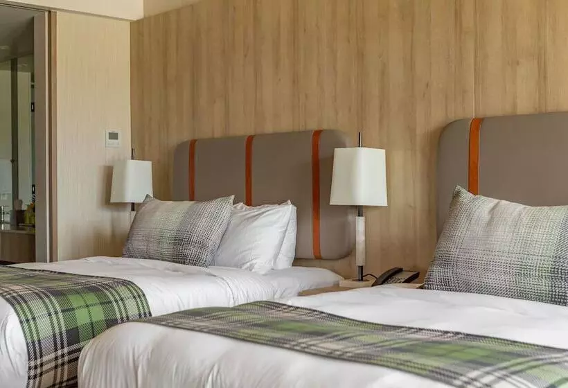 Headwaters Lodge At Eagle Ranch Resort