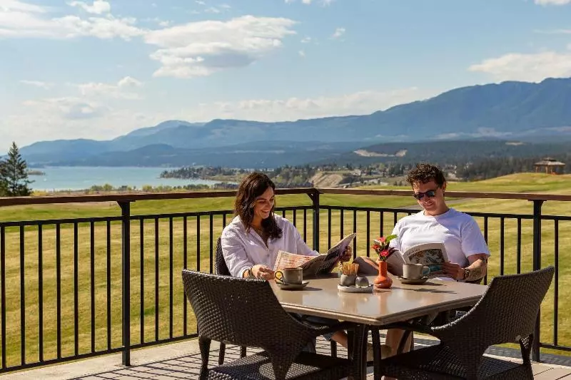 Headwaters Lodge At Eagle Ranch Resort