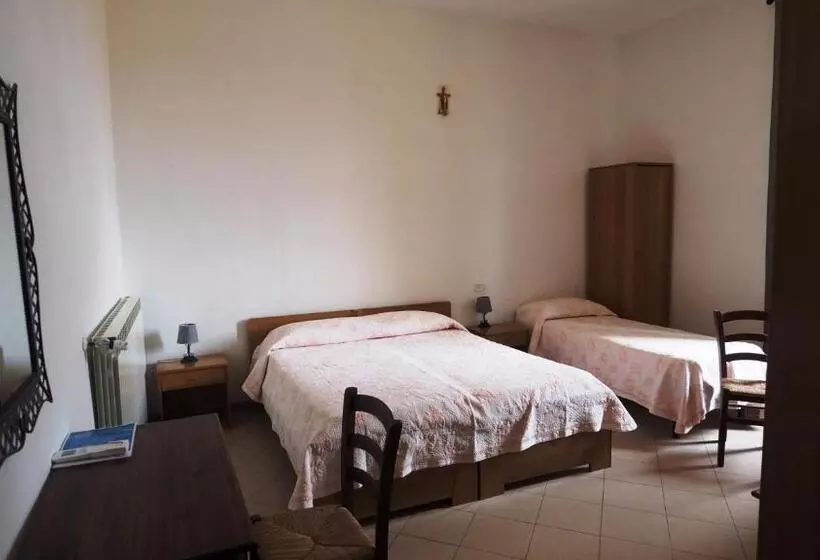 Hotelli Residenza Pitigliano Gens Petilia   Nuova Gestione