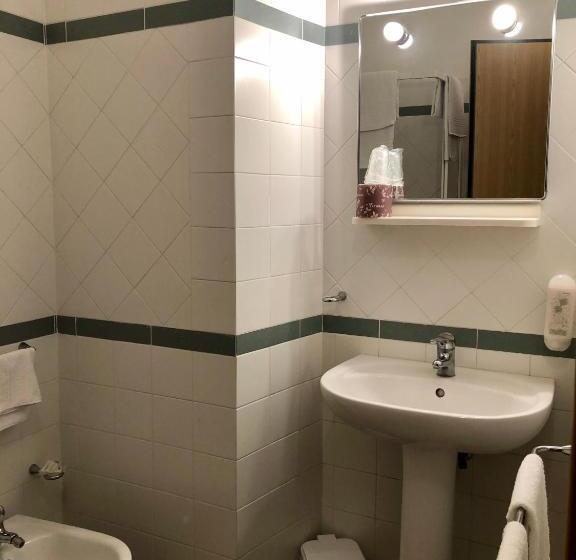 בית מלון כפרי Residenza Pitigliano Gens Petilia Nuova Gestione