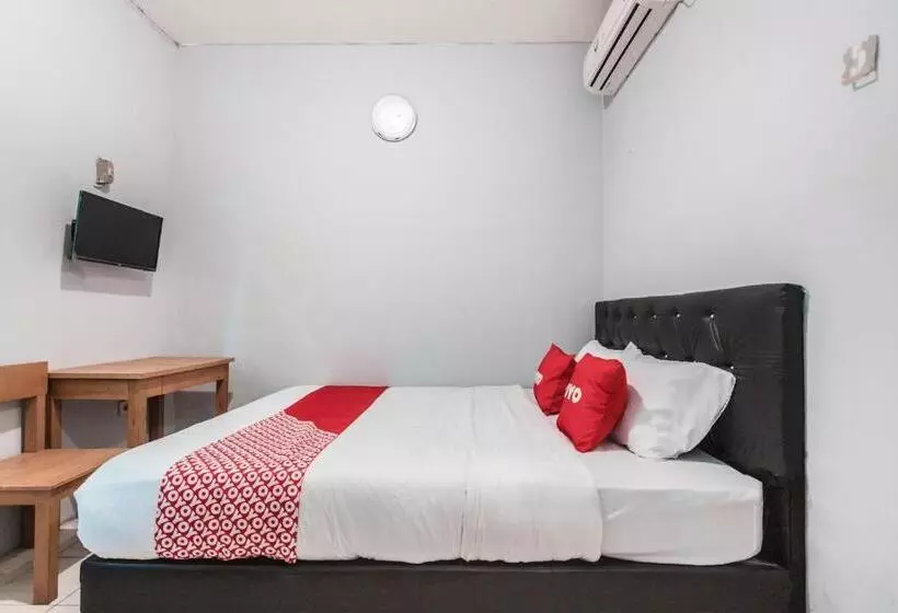 ホテル Oyo 1756 Amira Residence