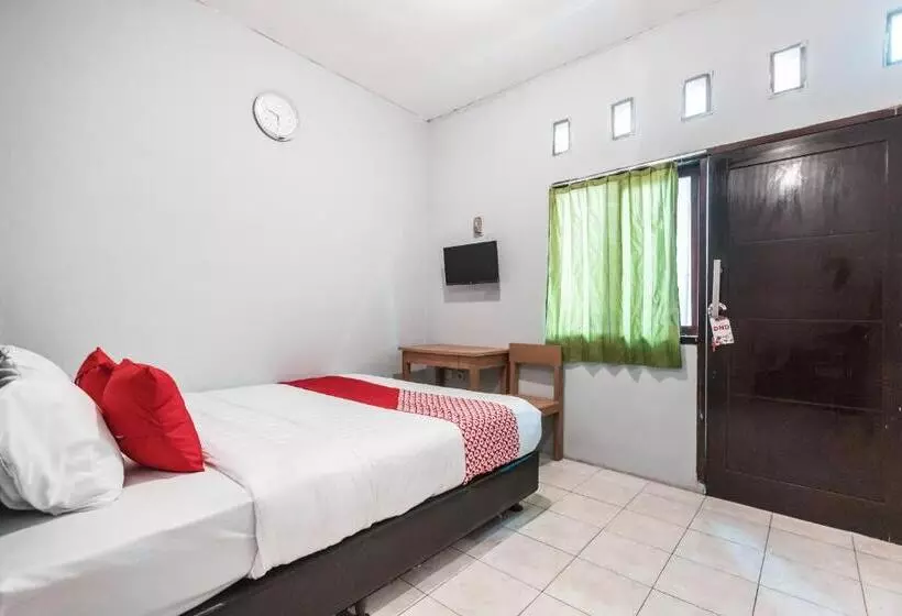 ホテル Oyo 1756 Amira Residence