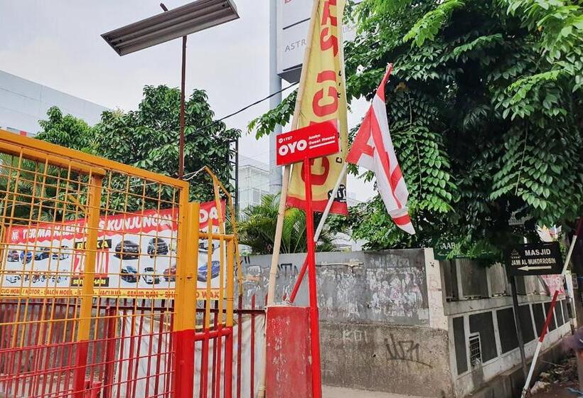 فندق Oyo 1756 Amira Residence