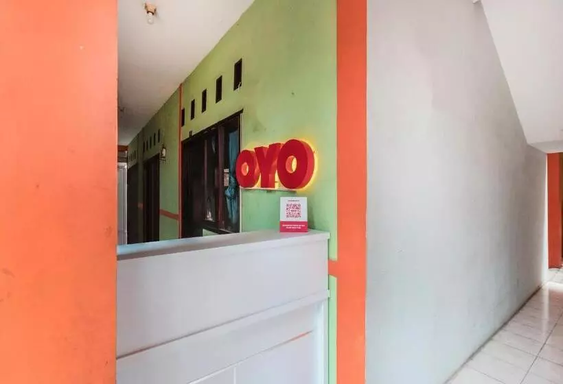 ホテル Oyo 1756 Amira Residence
