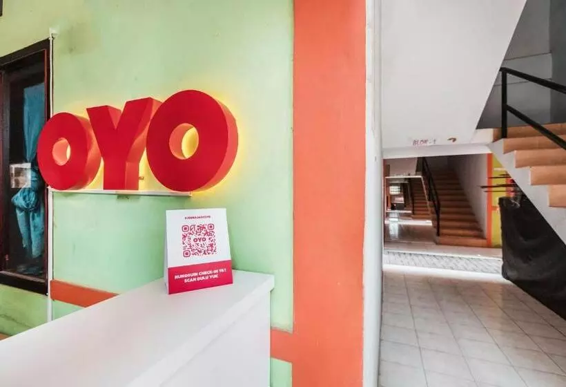 ホテル Oyo 1756 Amira Residence