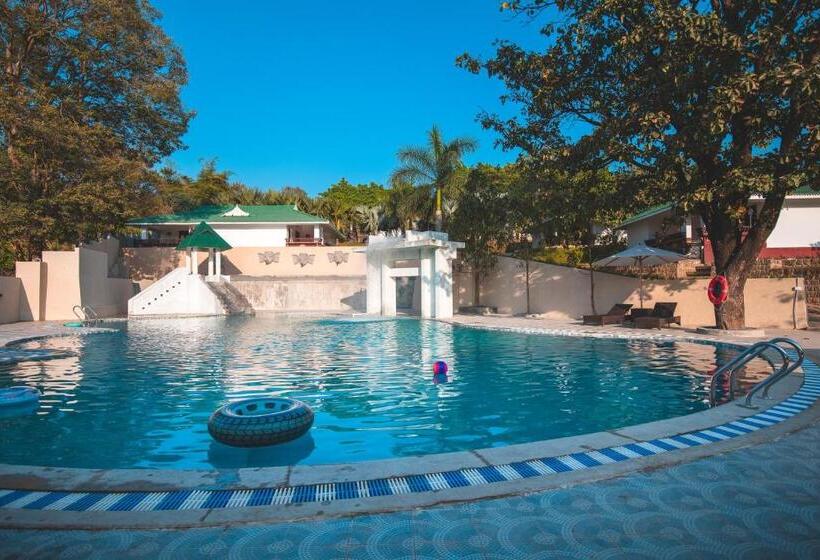 בית מלון כפרי Tuskers Hill By Poppys  Anaikatti