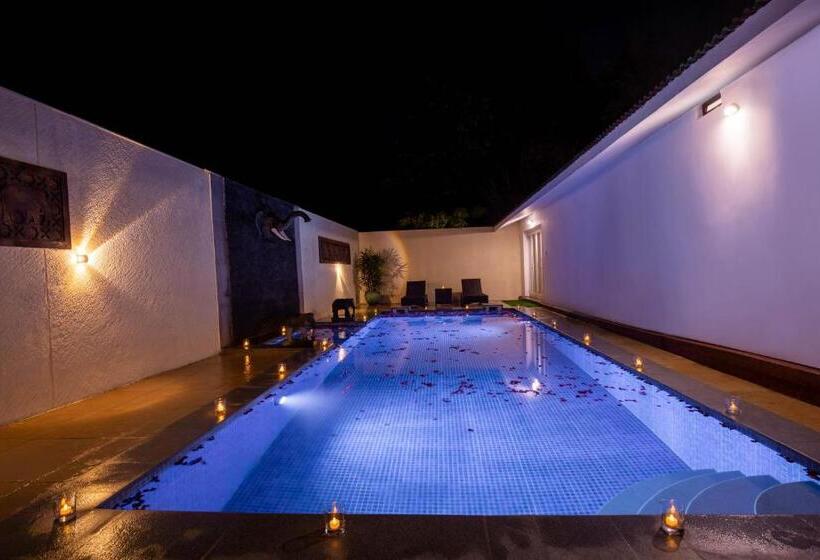 בית מלון כפרי Tuskers Hill By Poppys  Anaikatti