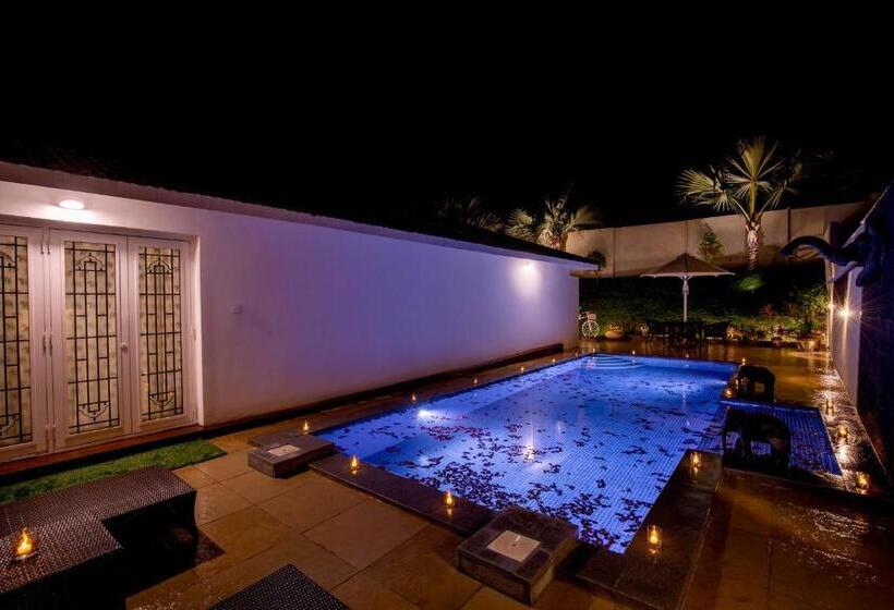 בית מלון כפרי Tuskers Hill By Poppys  Anaikatti