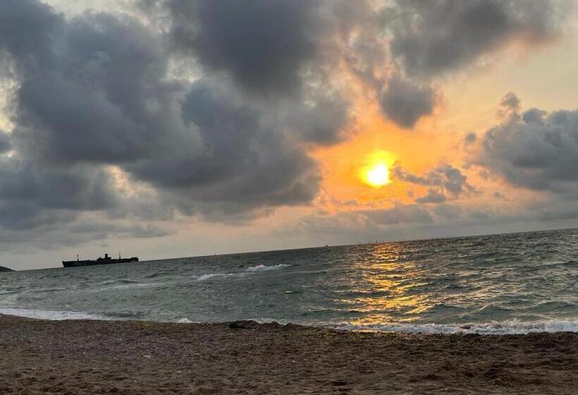 ペンション Glow Guesthouse Costinesti