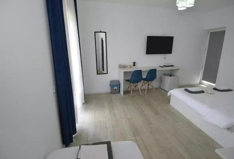 ペンション Glow Guesthouse Costinesti