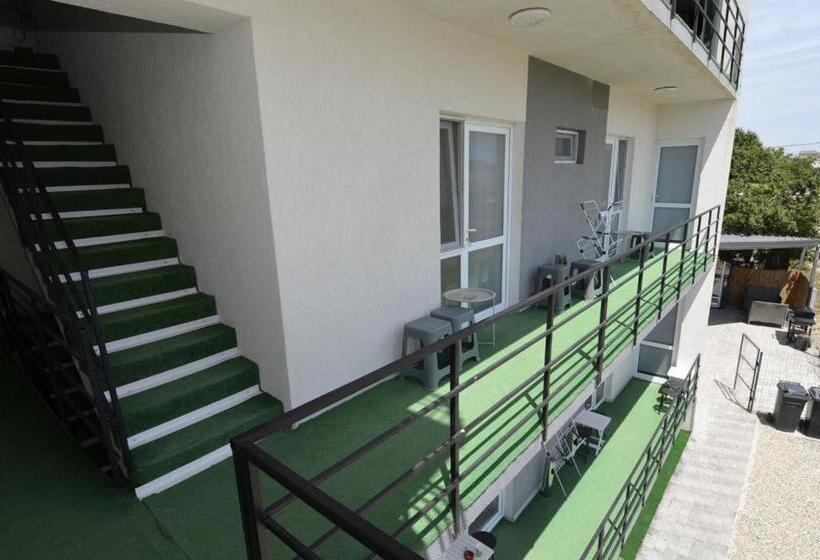 ペンション Glow Guesthouse Costinesti