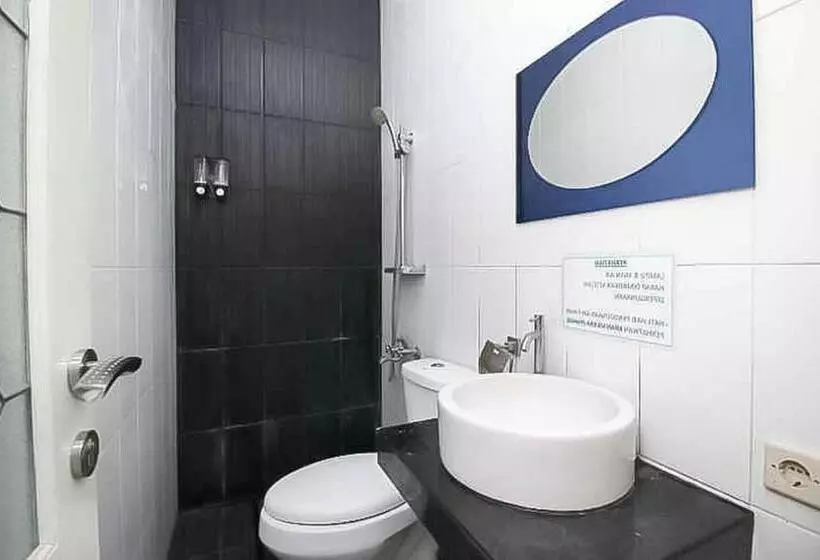 ペンション Reddoorz Near Stasiun Lawang