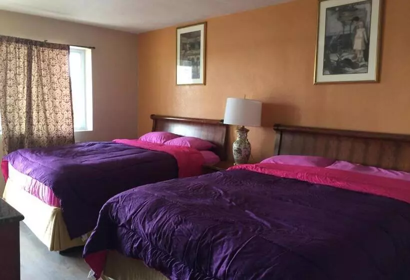 Retkeilymaja Pelican Inn And Suites