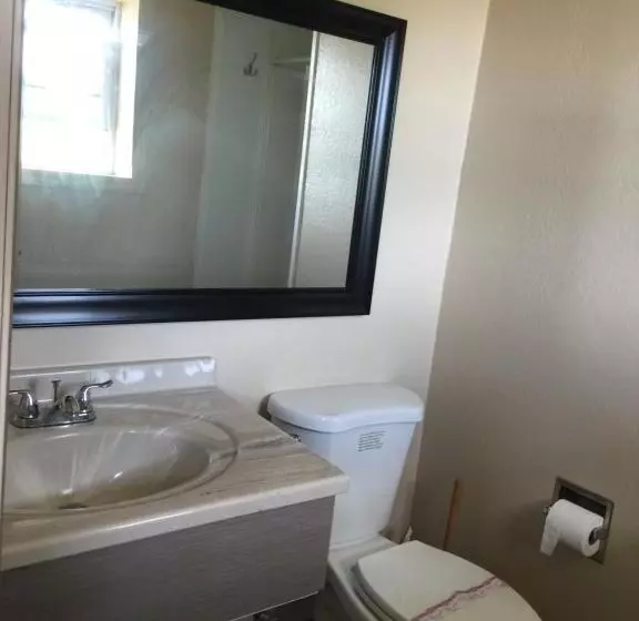 Retkeilymaja Pelican Inn And Suites