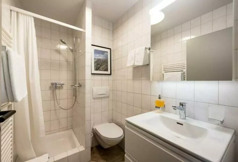 ベッドアンドブレックファースト Klein Rigi