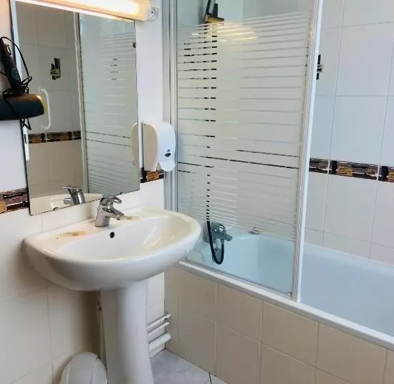 Hotelli Hôtel Spa Le Tosny