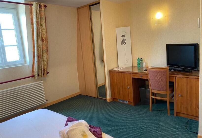 فندق Hôtel Spa Le Tosny