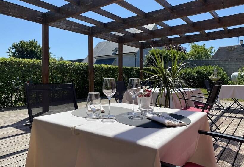 فندق Hôtel Spa Le Tosny