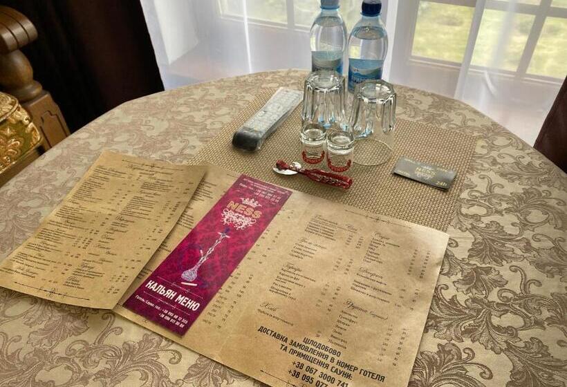 酒店 Ness готельно ресторанний комплекс