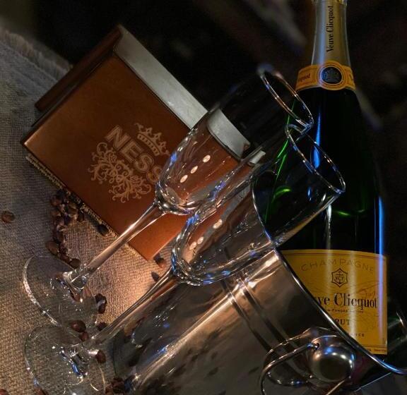 酒店 Ness готельно ресторанний комплекс