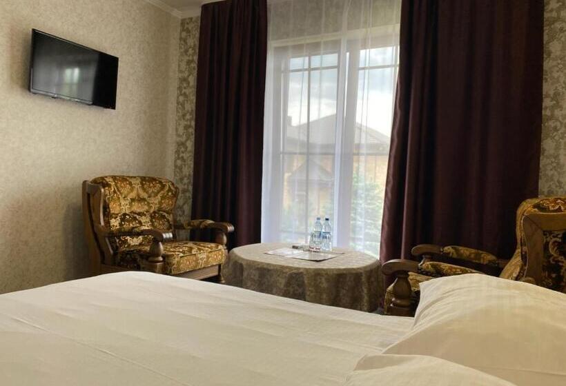 酒店 Ness готельно ресторанний комплекс