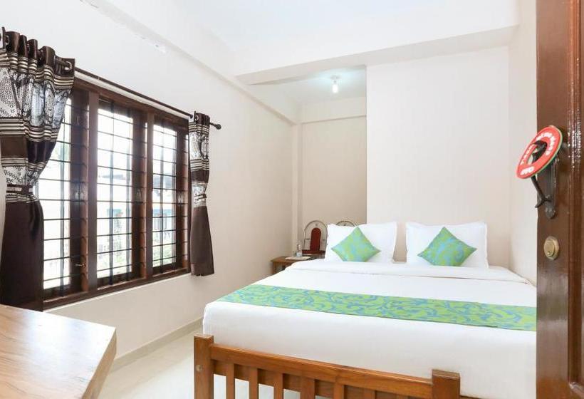 فندق Oyo 10840  Periyar Towers