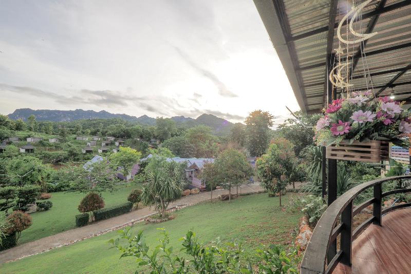 فندق Oyo 75308 Pea Najan Home Resort