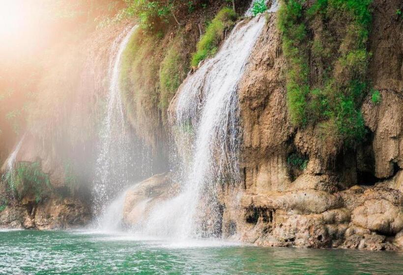 فندق Oyo 75308 Pea Najan Home Resort