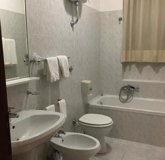 Hotelli Pino Loricato