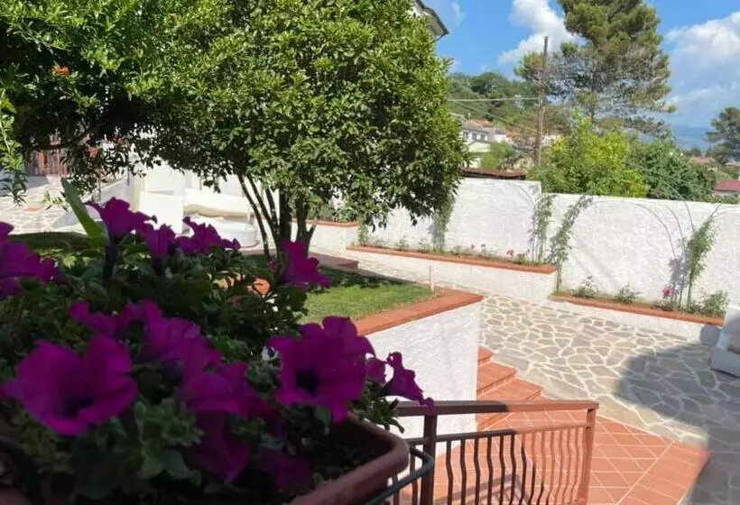 Hotelli Pino Loricato