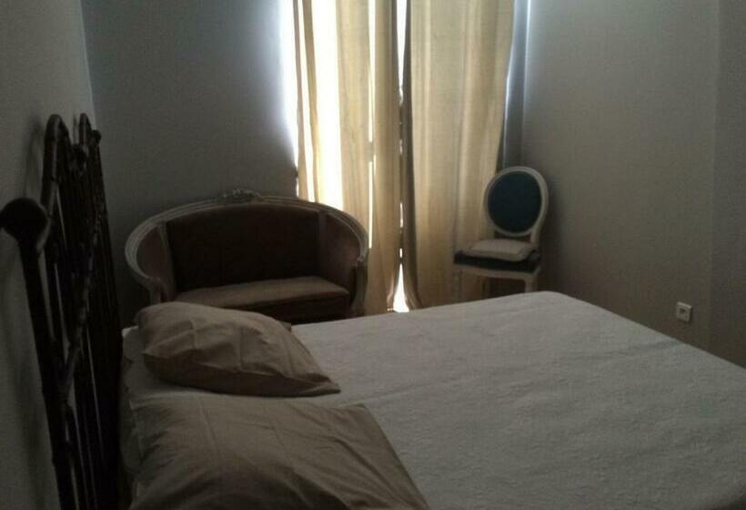 פנסיון Domaine Saint Dominique