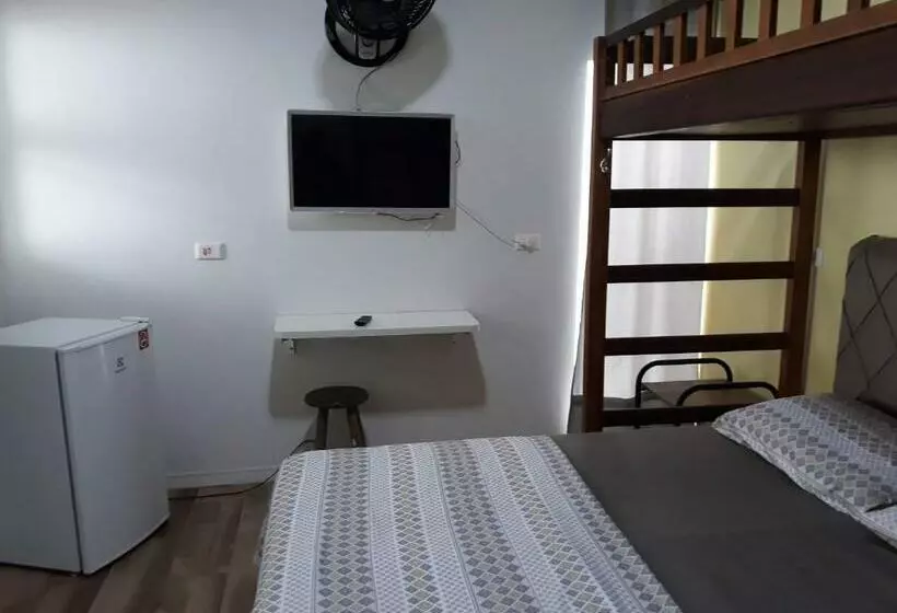 پانسیون Hospedagem Camisa 10