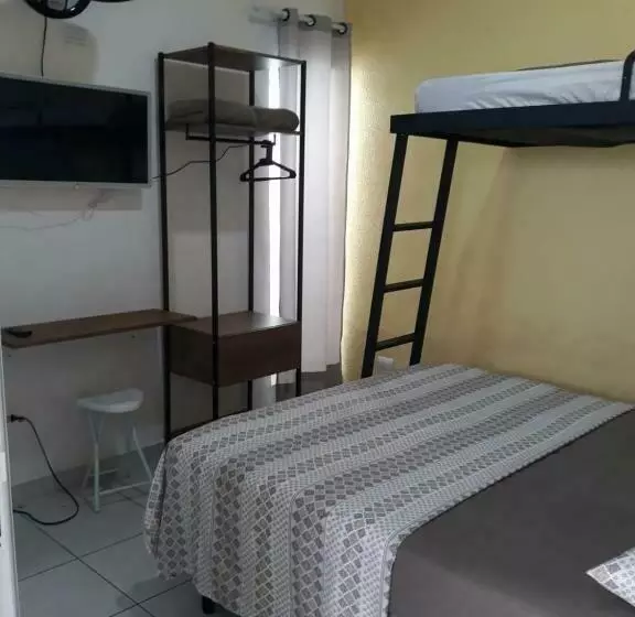 پانسیون Hospedagem Camisa 10