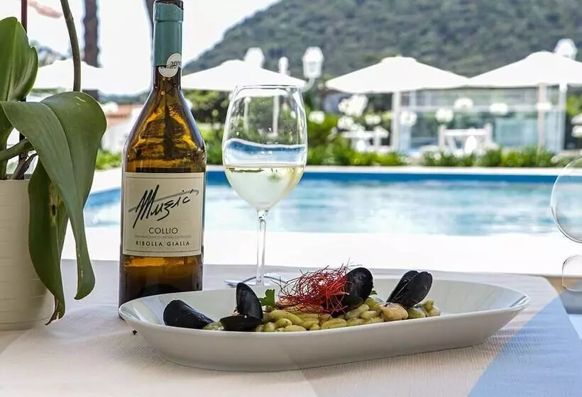 Aamiaismajoitus (B&B) Female Resort