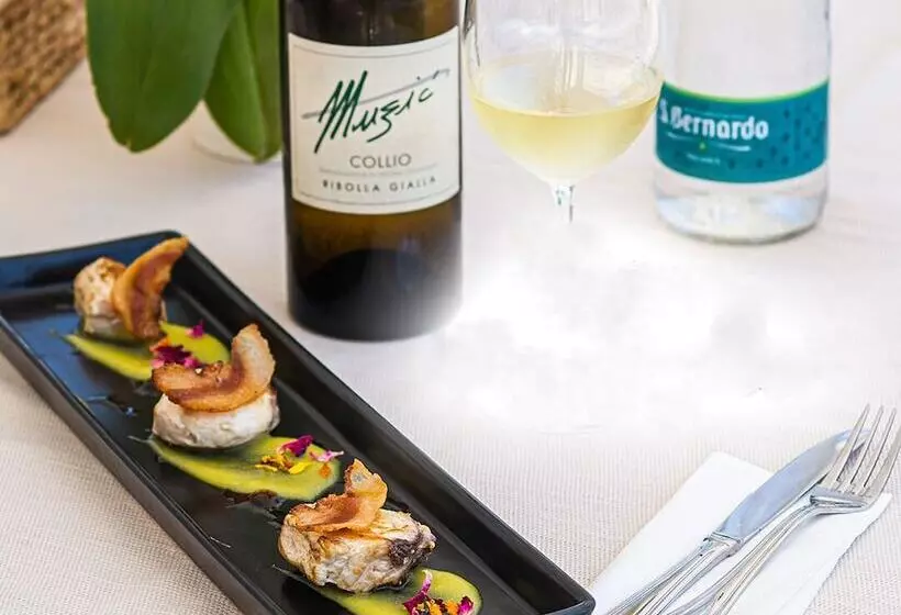 Aamiaismajoitus (B&B) Female Resort