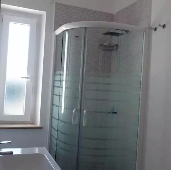 Aamiaismajoitus (B&B) Female Resort