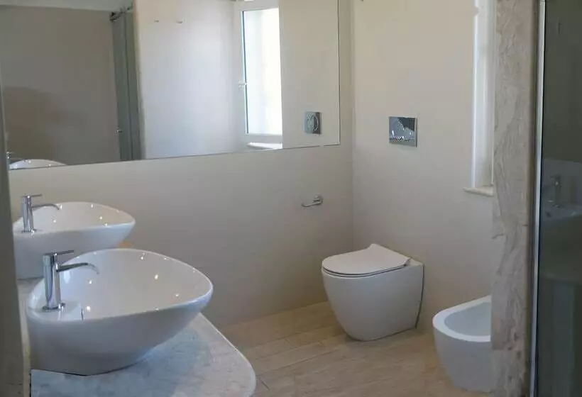 Aamiaismajoitus (B&B) Female Resort