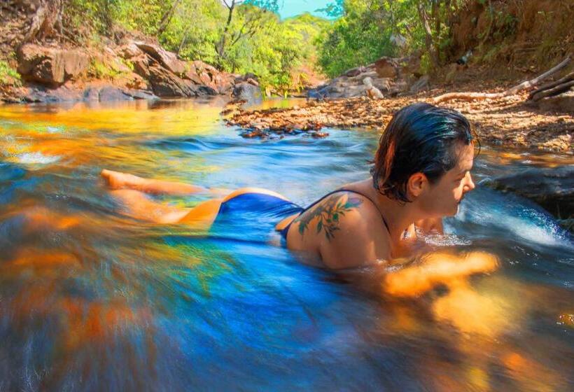 پانسیون Casa De Frida Pousada Galeria