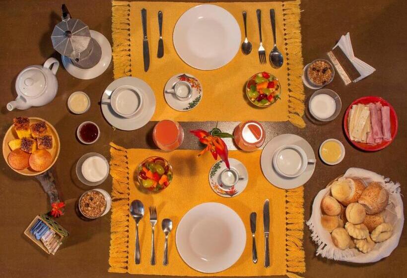 پانسیون Casa De Frida Pousada Galeria