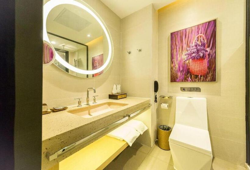 Lavande Hotels Weihai Weigao Square Branch