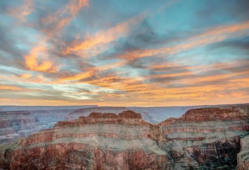 Hotelli Cabins At Grand Canyon West