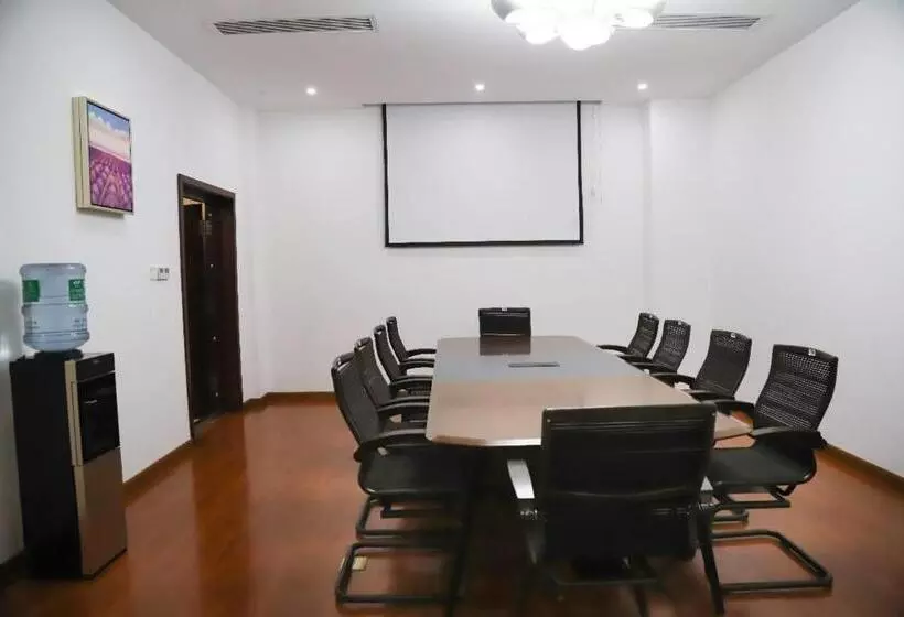 Lavande Hotel Zhumadian High Speed ​​railway Station