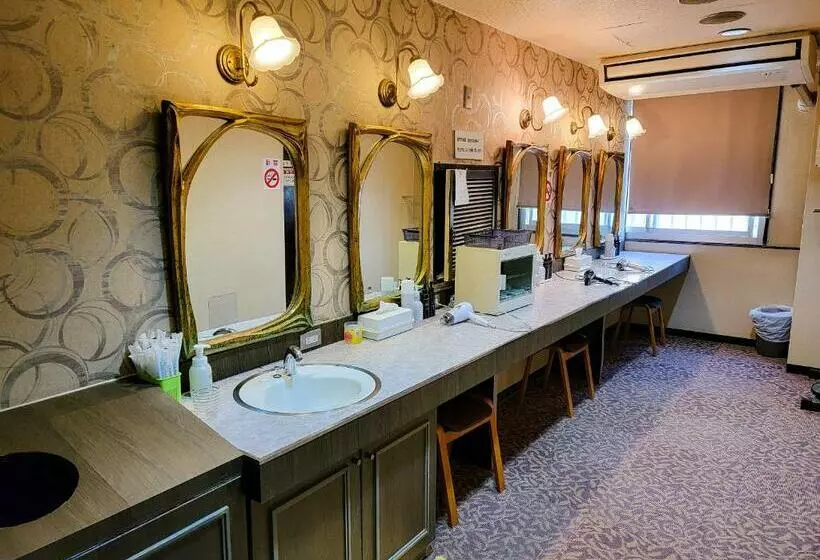 Hotelli First Inn Takamatsu