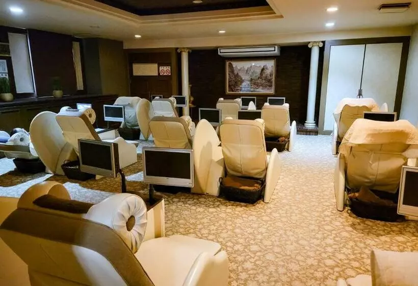 Hotelli First Inn Takamatsu