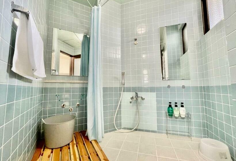 בית מלון כפרי West Villa