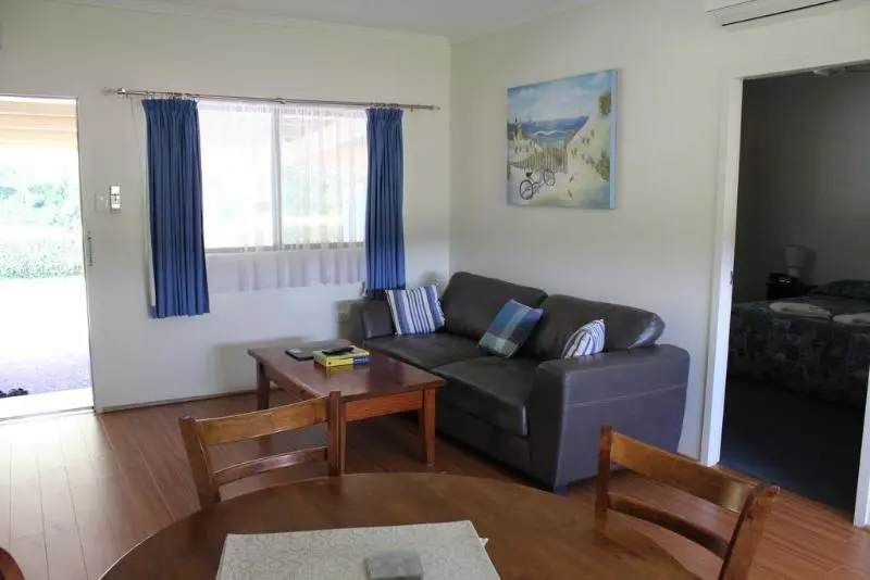 בית מלון כפרי Atherton Rain Forest Motor Inn