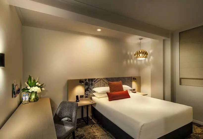 Отель Batman's Hill On Collins