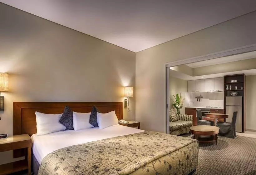 Отель Batman's Hill On Collins