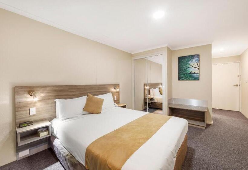 בית מלון כפרי Ciloms Airport Lodge