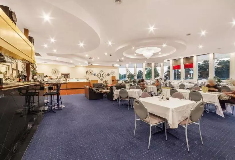 فندق Ciloms Airport Lodge